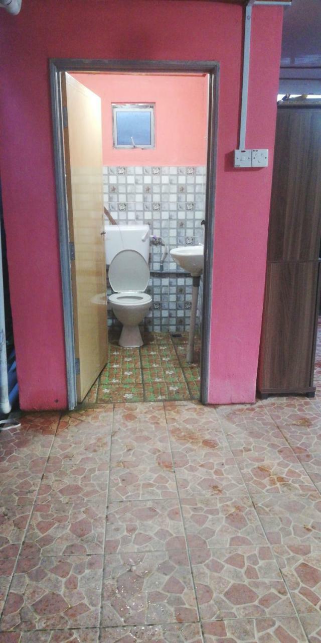Strawberry Rest House Mesilou Kampong Kundassan 外观 照片