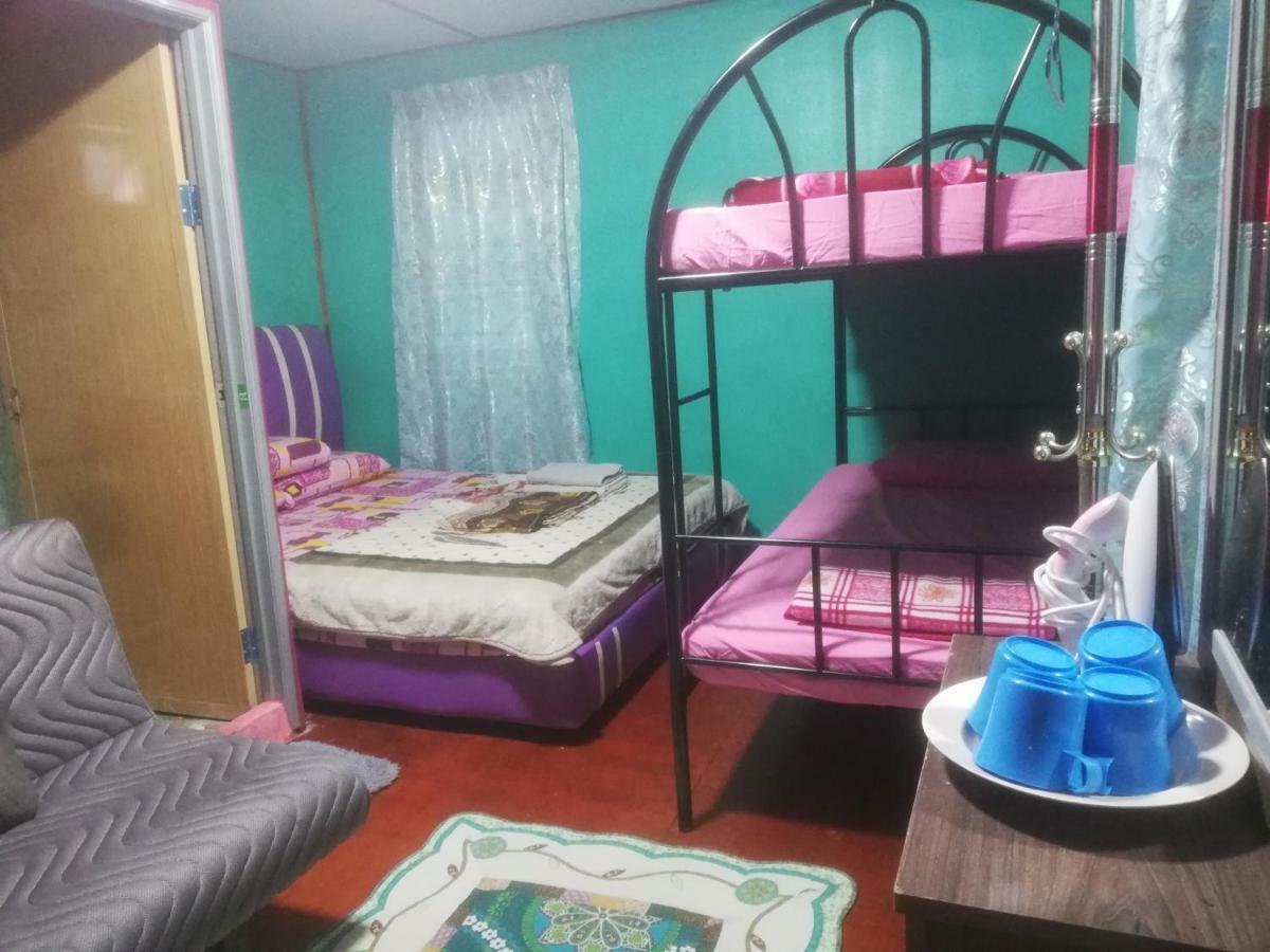 Strawberry Rest House Mesilou Kampong Kundassan 外观 照片